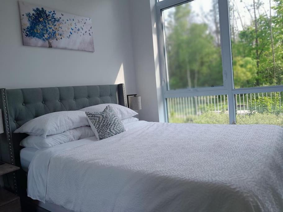 Cozy South View Suite Overlooking The Nature Trail Innisfil エクステリア 写真