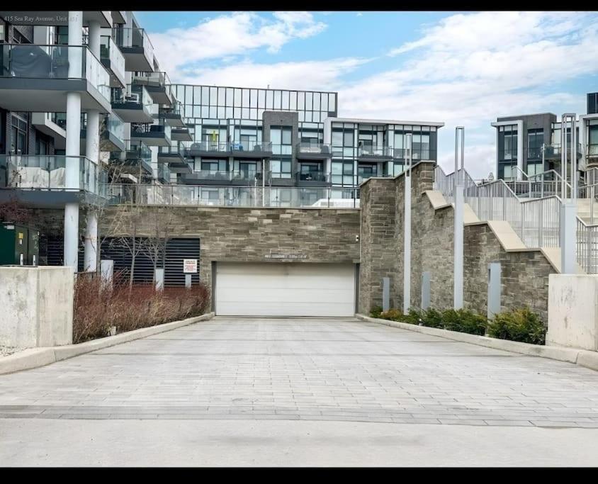 Cozy South View Suite Overlooking The Nature Trail Innisfil エクステリア 写真