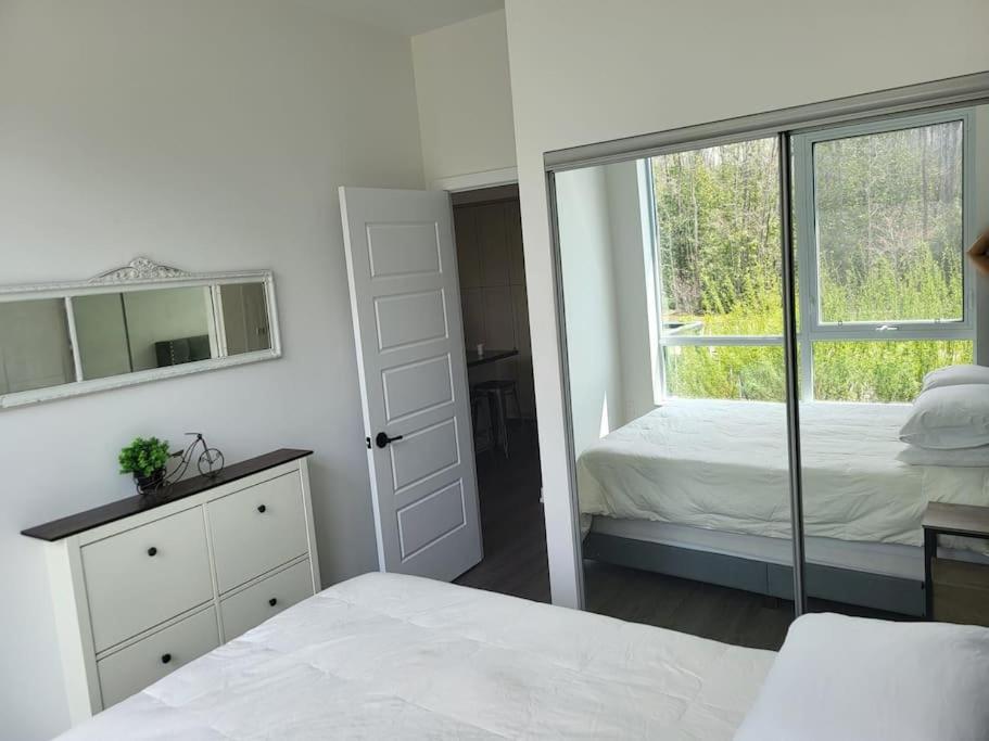 Cozy South View Suite Overlooking The Nature Trail Innisfil エクステリア 写真
