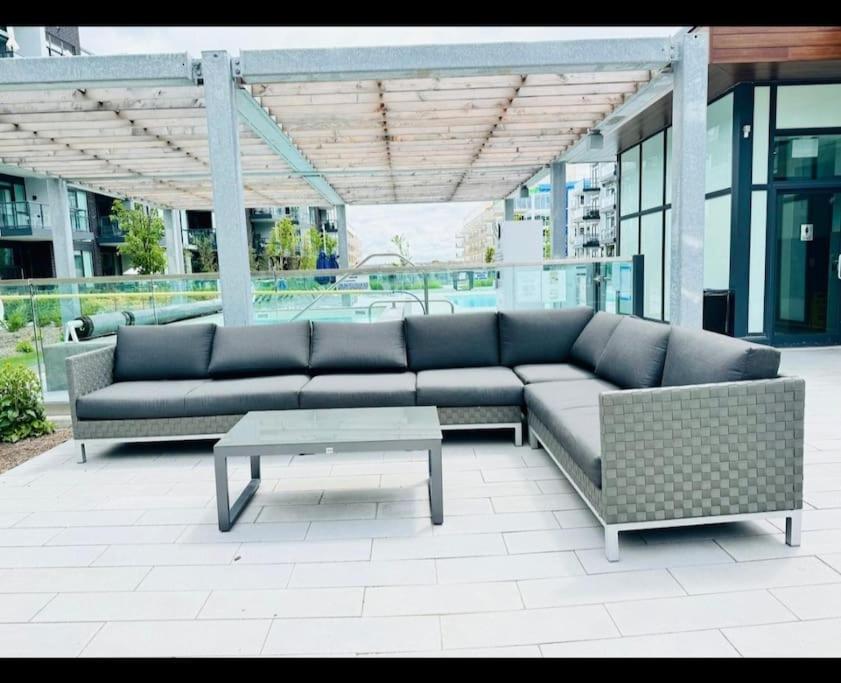 Cozy South View Suite Overlooking The Nature Trail Innisfil エクステリア 写真